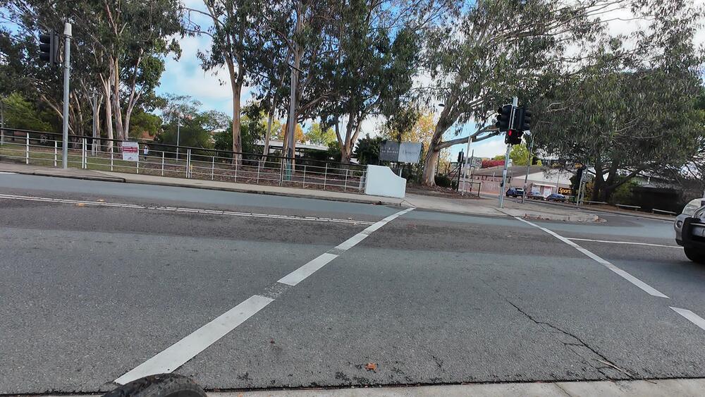Cowper St crossing